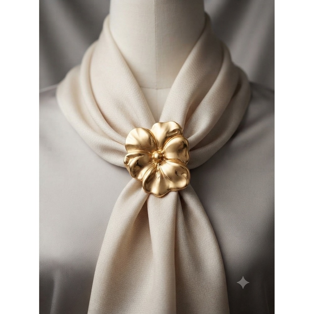 Vintage Jeri-Lou Gold Tone Flower Scarf Clip Floral Accessory Mid Century Style